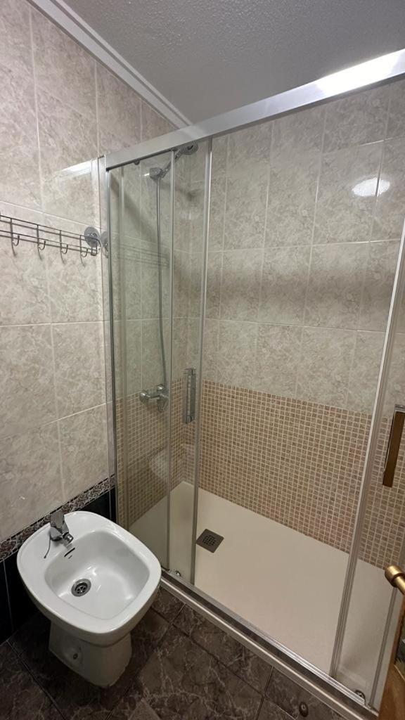 Playa De Los Naufragos Cozy Apartment With Pool Torrevieja Eksteriør billede
