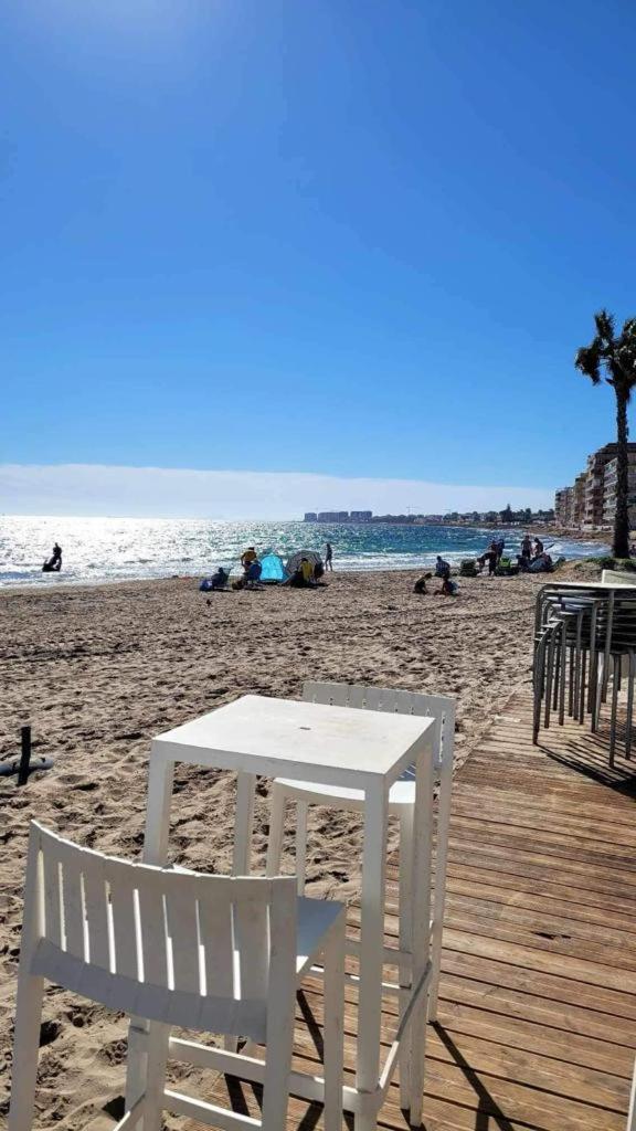 Playa De Los Naufragos Cozy Apartment With Pool Torrevieja Eksteriør billede